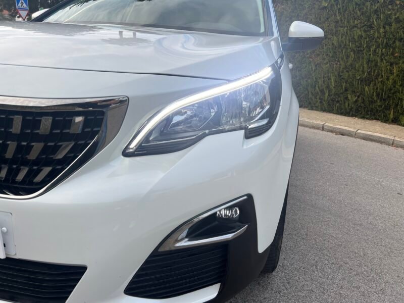 PEUGEOT 3008 1.2 i ALLURE 130 cv PURETECH