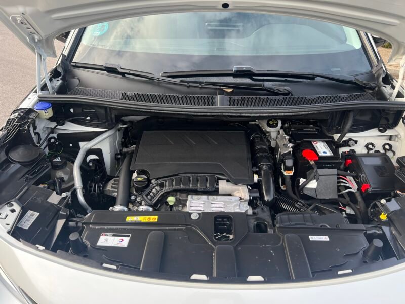 PEUGEOT 3008 1.2 i ALLURE 130 cv PURETECH