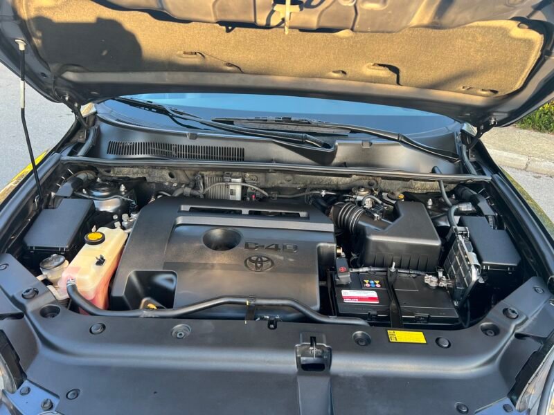 TOYOTA RAV4 2.2 d 150 EXECUTIVE 4×4