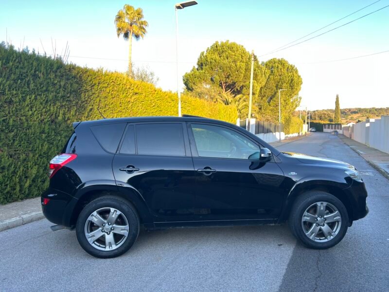 TOYOTA Rav4 2.2 d4d AUTODRIVES EXECUTIVE EXECUTIVE
