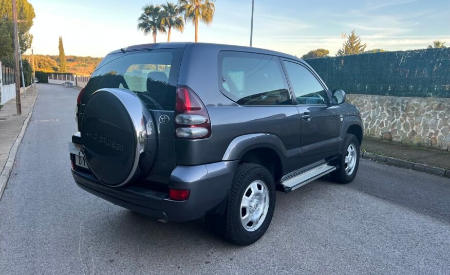 TOYOTA LAND CRUISER 3.0 d4d 166 cv GX 166 cv