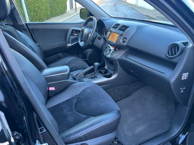 TOYOTA Rav4 2.2 d4d AUTODRIVES EXECUTIVE EXECUTIVE