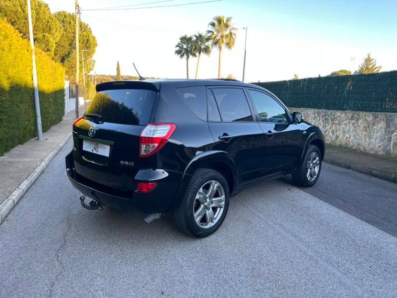 TOYOTA Rav4 2.2 d4d AUTODRIVES EXECUTIVE EXECUTIVE
