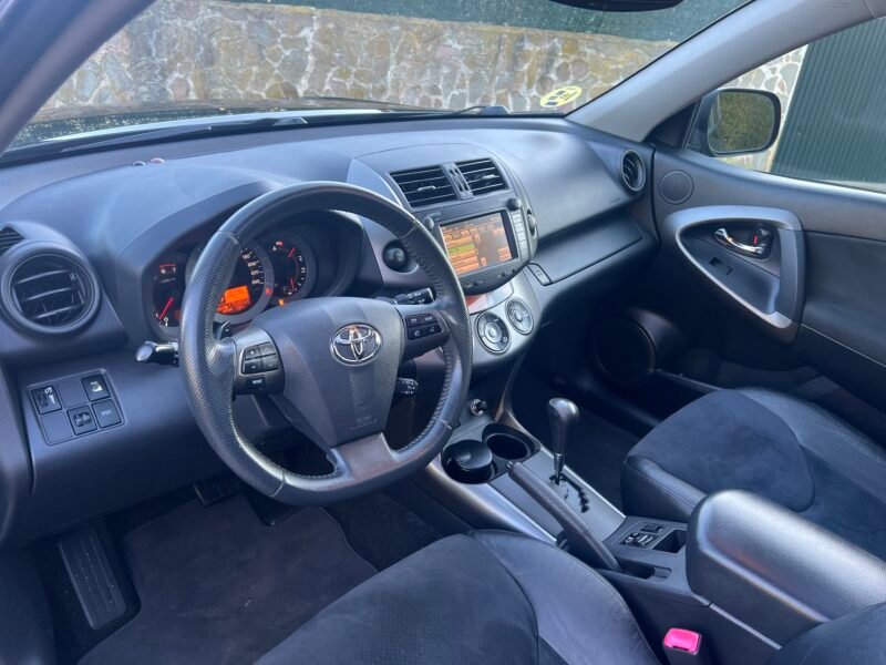 TOYOTA Rav4 2.2 d4d AUTODRIVES EXECUTIVE EXECUTIVE