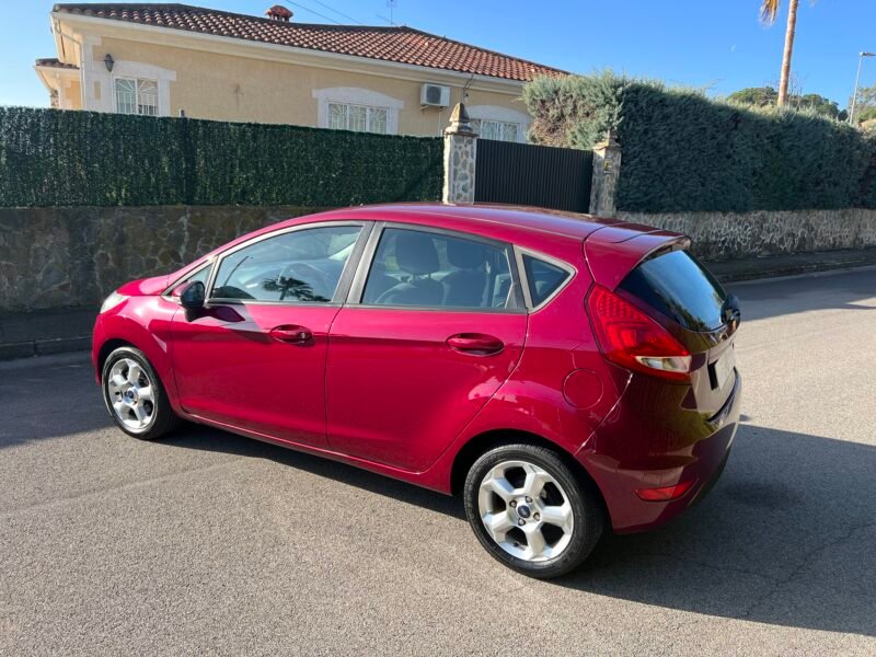 FORD Fiesta 1.2 i 85 cv TREND Trend