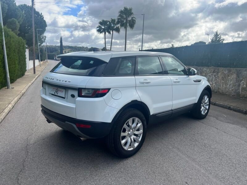 LAND-ROVER EVOQUE 2.0 d SE AUTOMATICO 4×4