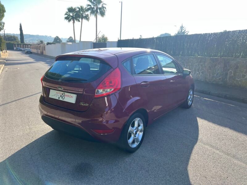FORD Fiesta 1.2 i 85 cv TREND Trend