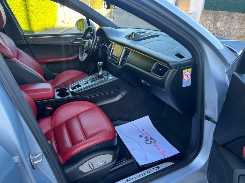 PORSCHE MACAN GTS GTS
