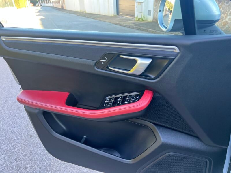 PORSCHE MACAN GTS GTS