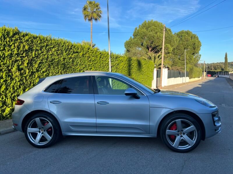 PORSCHE MACAN GTS GTS