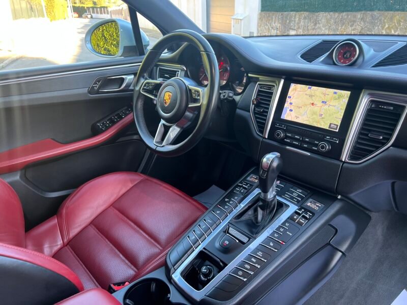PORSCHE MACAN GTS GTS