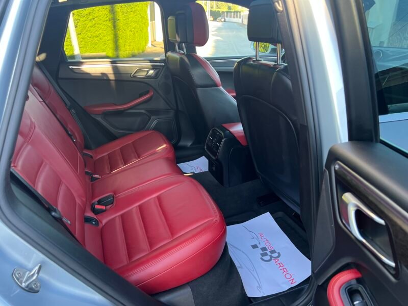 PORSCHE MACAN GTS GTS