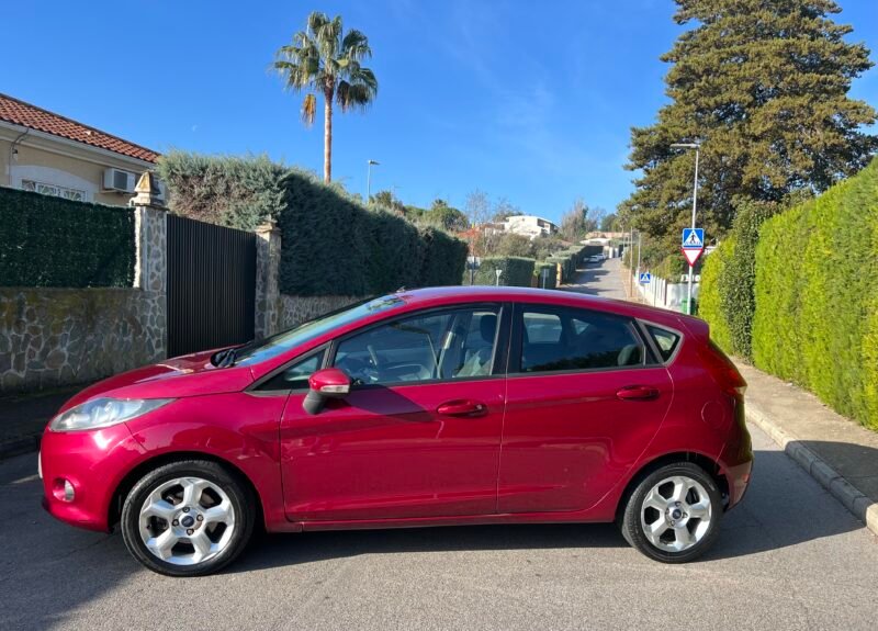 FORD Fiesta 1.2 i 85 cv TREND Trend