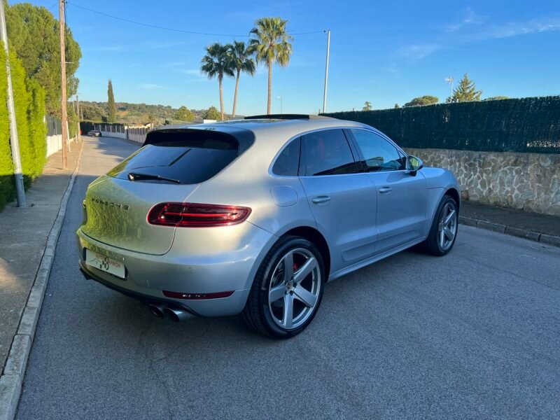 PORSCHE MACAN GTS GTS