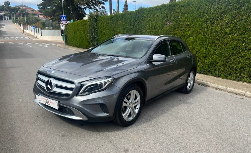 MERCEDES-BENZ GLA 220 URBAN