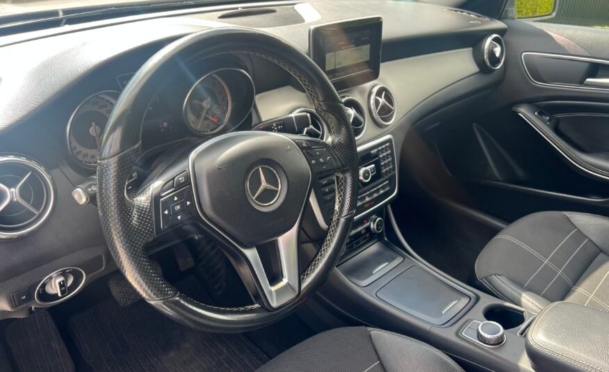 MERCEDES-BENZ GLA 220 URBAN