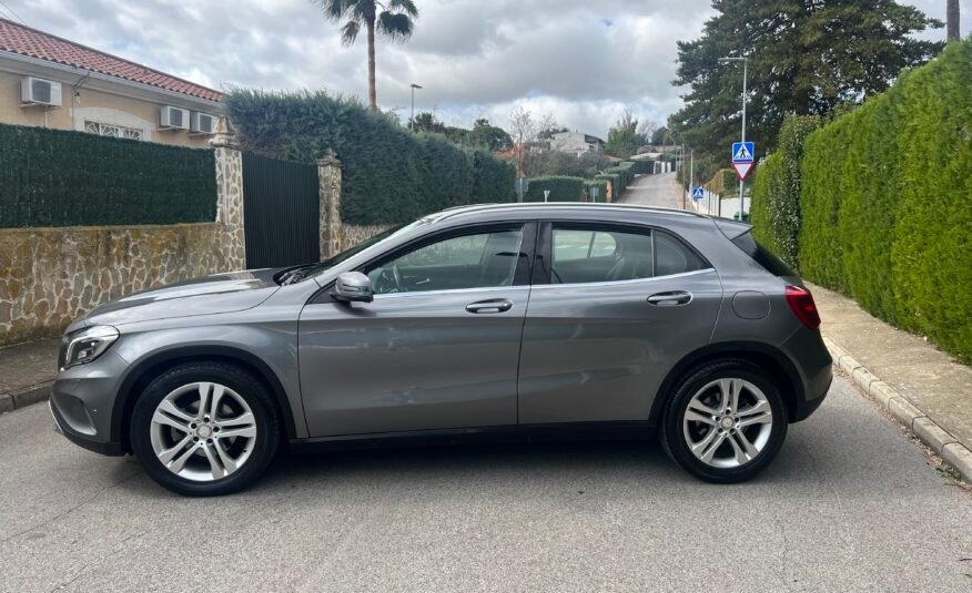 MERCEDES-BENZ GLA 220 URBAN