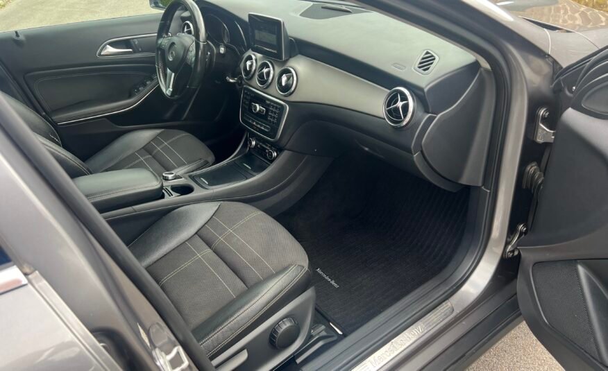 MERCEDES-BENZ GLA 220 URBAN