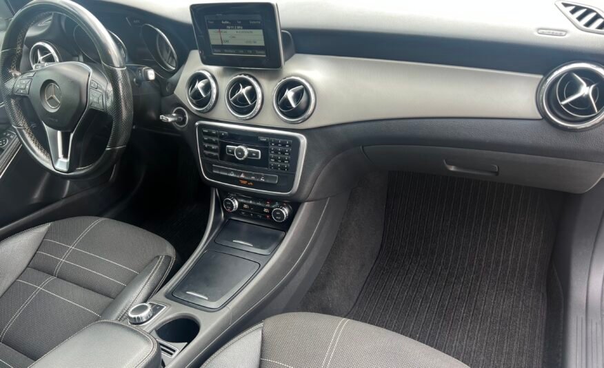 MERCEDES-BENZ GLA 220 URBAN