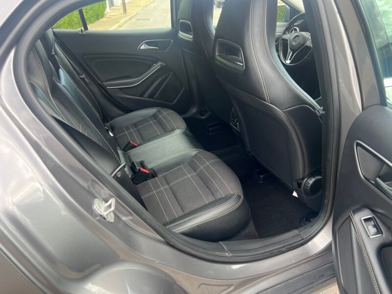 MERCEDES-BENZ GLA 220 URBAN