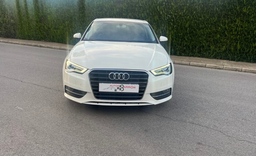 AUDI A3 1.6 Tdi 105 cv Attraction Attraction