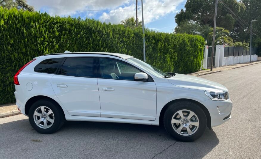 VOLVO XC60 d3 150 cv Kinetic
