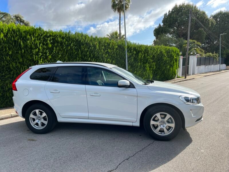 VOLVO XC60 d3 150 cv Kinetic