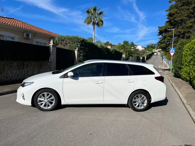 TOYOTA AURIS 1.4 d4d 90 TOURING SPORTS Active