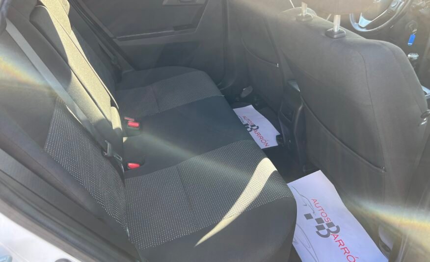 TOYOTA AURIS 1.4 d4d 90 TOURING SPORTS Active