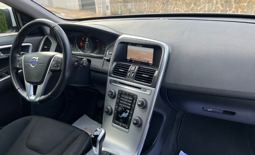 VOLVO XC60 d3 150 cv Kinetic