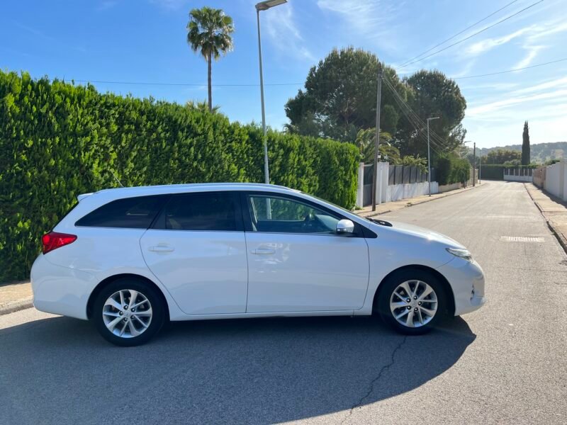 TOYOTA AURIS 1.4 d4d 90 TOURING SPORTS Active