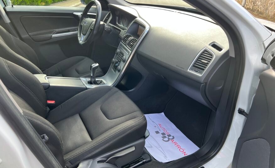 VOLVO XC60 d3 150 cv Kinetic