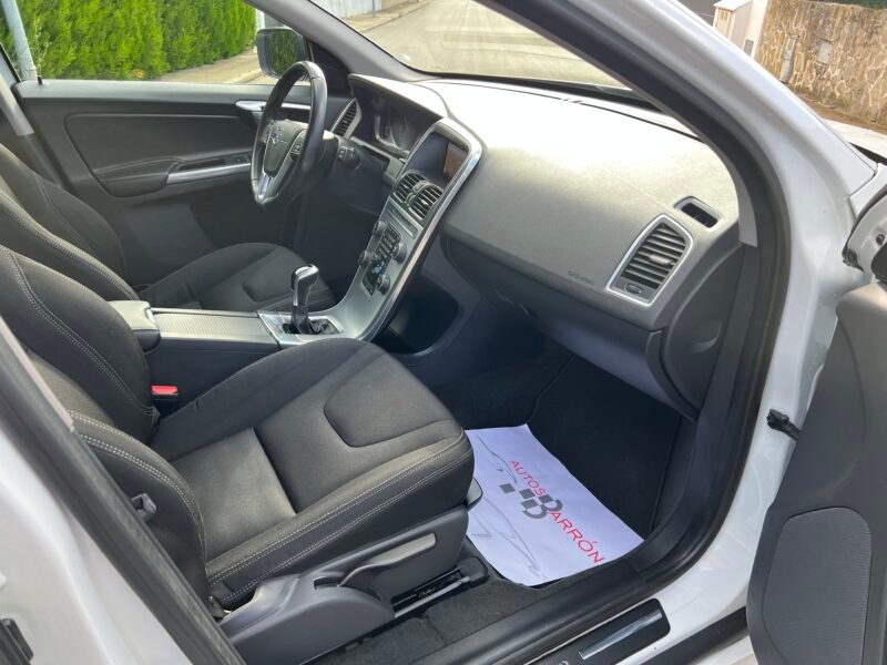 VOLVO XC60 d3 150 cv Kinetic