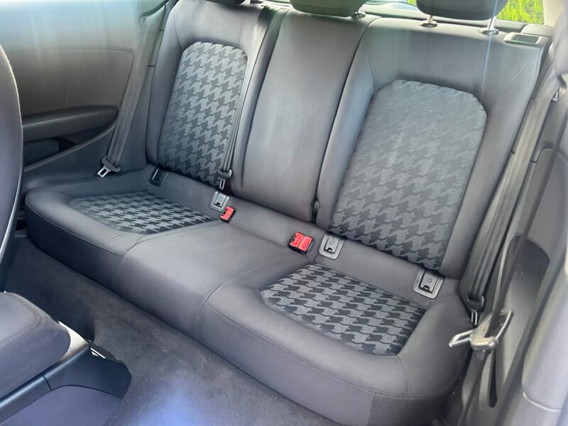 AUDI A3 1.6 Tdi 105 cv Attraction Attraction