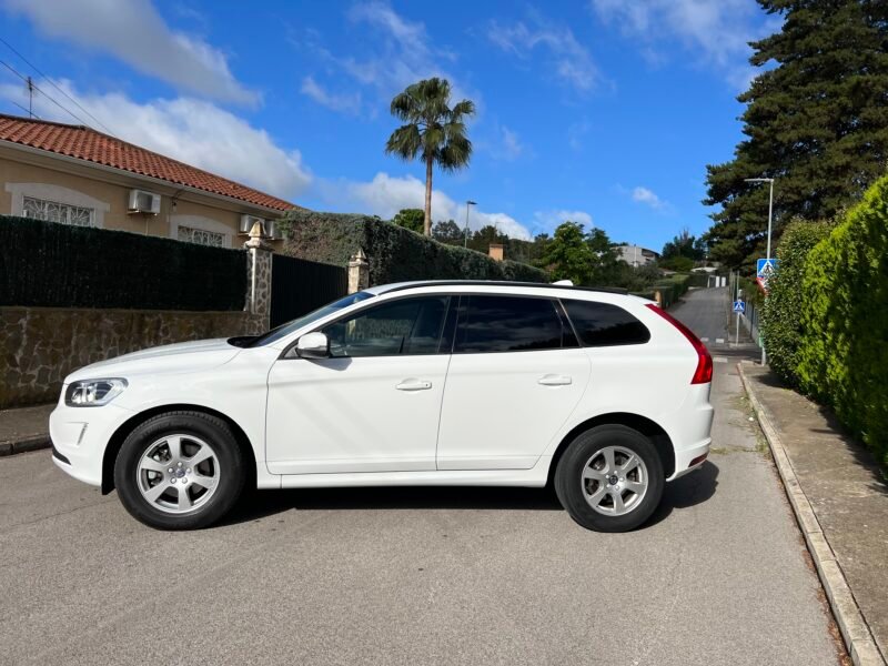 VOLVO XC60 d3 150 cv Kinetic
