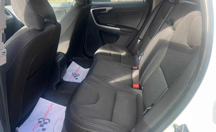 VOLVO XC60 d3 150 cv Kinetic