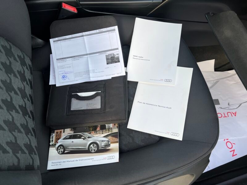 AUDI A3 1.6 Tdi 105 cv Attraction Attraction