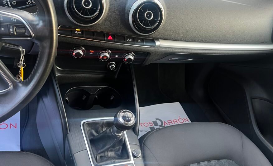 AUDI A3 1.6 Tdi 105 cv Attraction Attraction