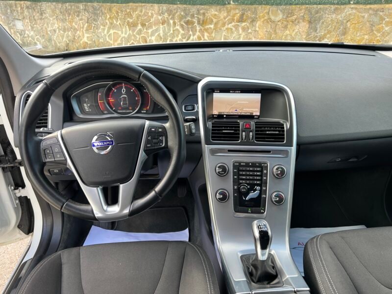 VOLVO XC60 d3 150 cv Kinetic