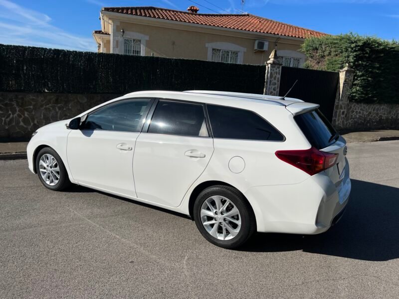 TOYOTA AURIS 1.4 d4d 90 TOURING SPORTS Active