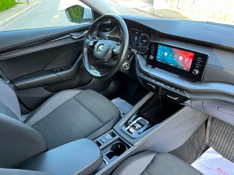 SKODA Octavia 2.0 Tdi 115 cv DSG AMBITION