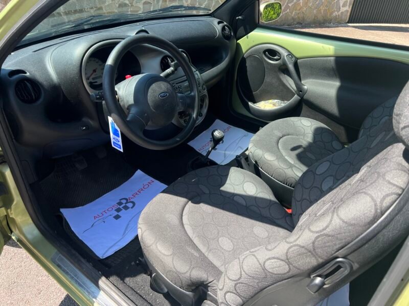 FORD KA 1.3 1.3 2 puertas y portón