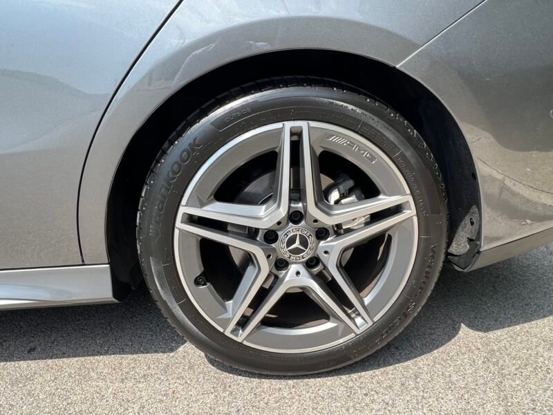 MERCEDES-BENZ CLA 200 d 150 cv AMG PACK AMG