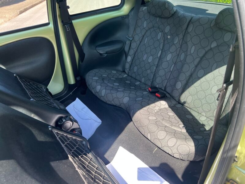 FORD KA 1.3 1.3 2 puertas y portón