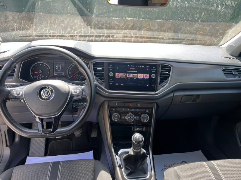 VOLKSWAGEN T Roc Advance