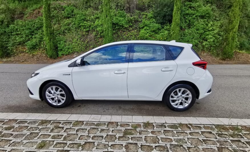 TOYOTA Auris Active