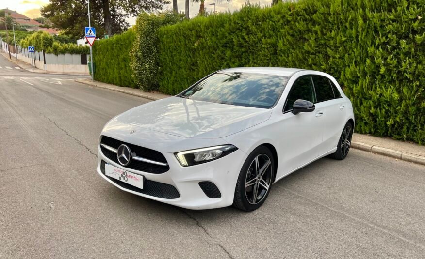 MERCEDES-BENZ A 180 d Pack Black Night