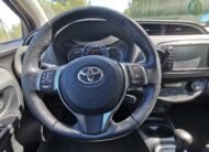 TOYOTA Yaris Avtive