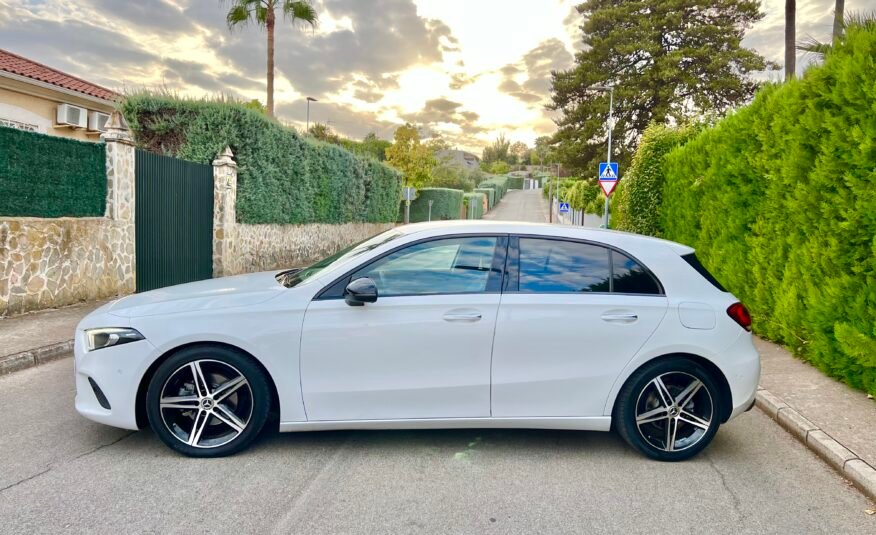 MERCEDES-BENZ A 180 d Pack Black Night
