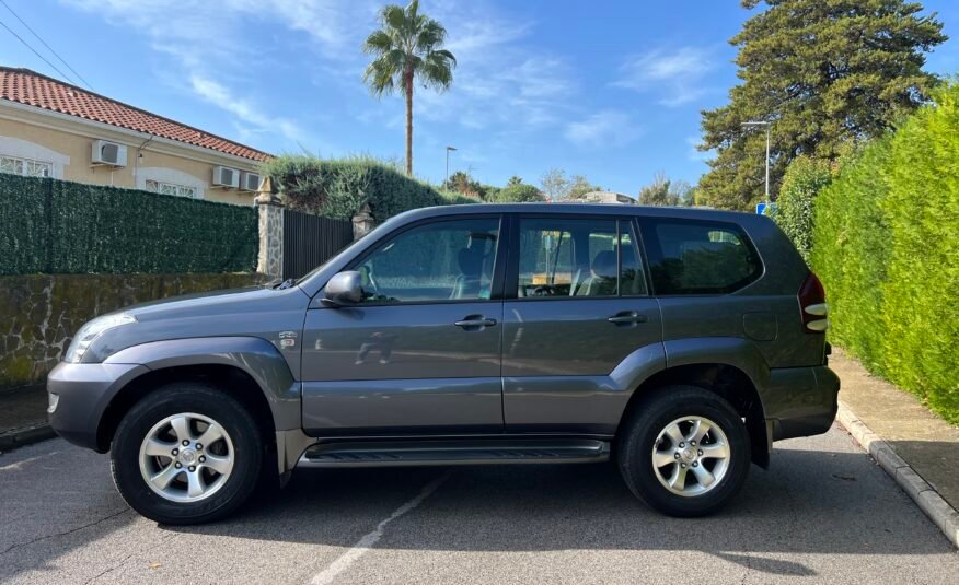 TOYOTA LAND CRUISER 3.0 d4d 166 cv VX VX 7 Plazas